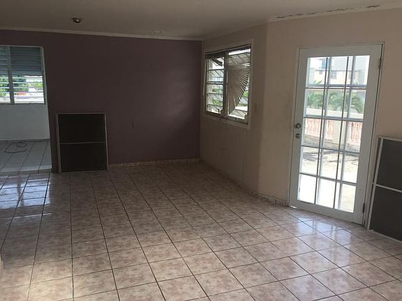 2nd image of 40 Calle Yabucoa