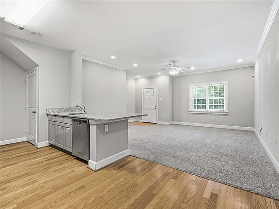 3rd image of 1957 Wire Rd Unit 13