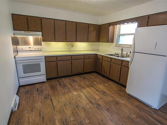 5th image of 105 Bonds Ave