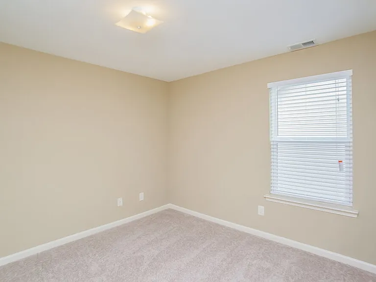 124 Hillcrest Cir — Photo 14