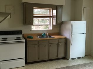 498 Regent St APT 4, Houston, PA 15342