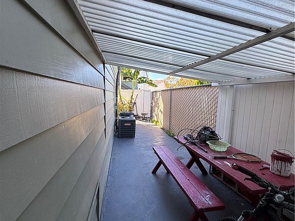 5th image of 34 Pine Via
