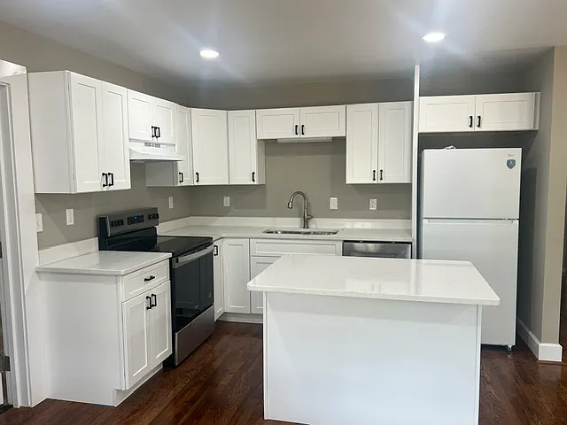 449 Northside Dr — Photo 3