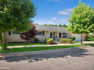 284 W Wilson St, Elmhurst, IL 60126