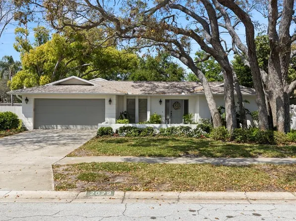 2029 Winding Oaks Dr, Palm Harbor, FL 34683