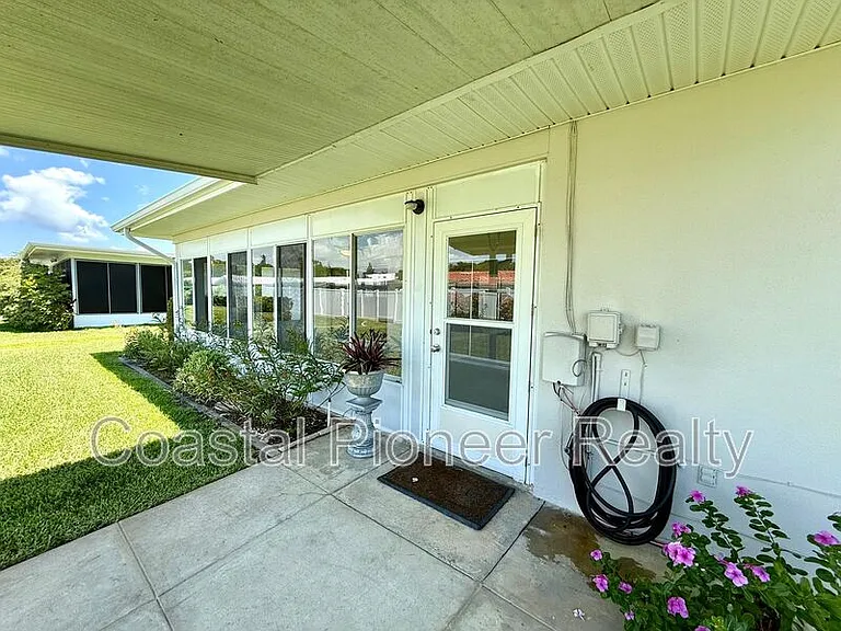 14903 Imperial Point Dr N — Photo 38