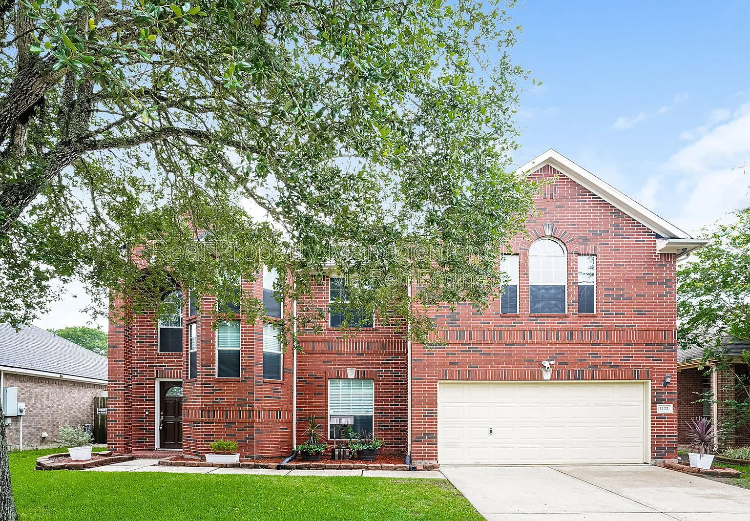 3 bed, 2.5 bath, 2183 sqft, $2,195 — Photo 1