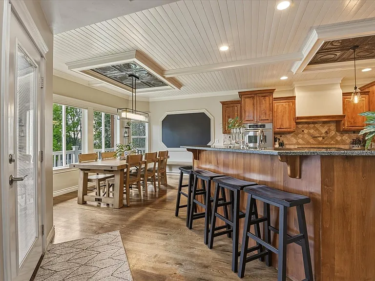 553 E Forest Ridge Dr — Photo 35