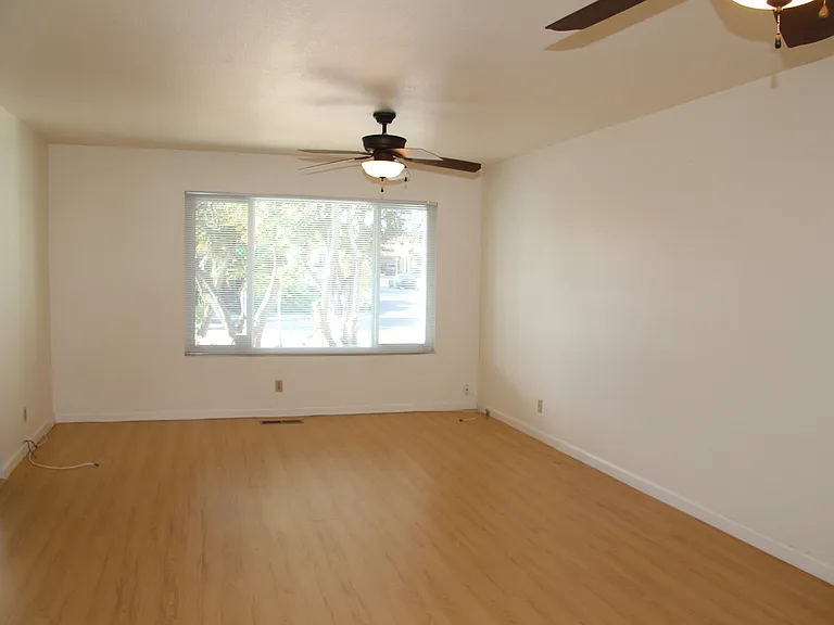41058 Bairo Ct — Photo 7