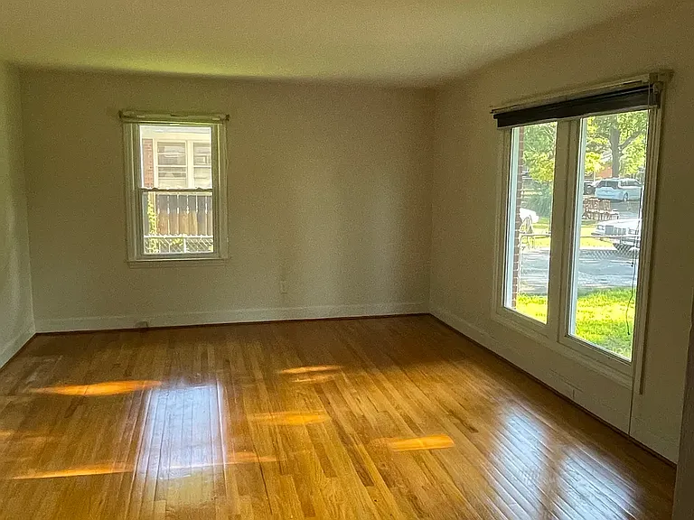 1508 Aralia Dr — Photo 3