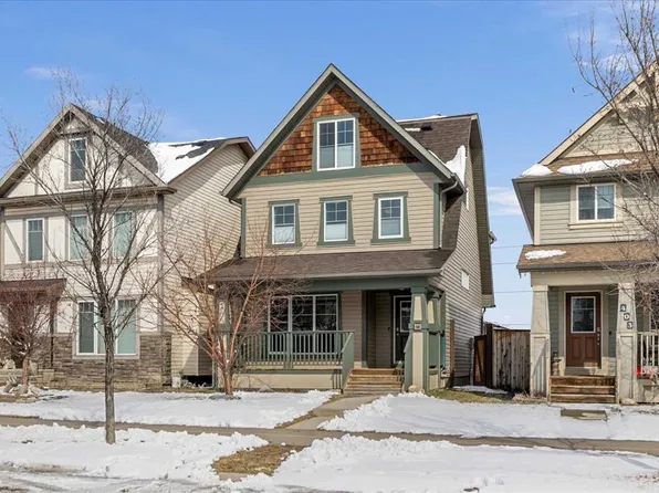 399 S Copperpond Blvd SE, Calgary, AB T2Z 0Z6