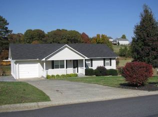 26 Jennifer Ln, Rydal, GA 30171