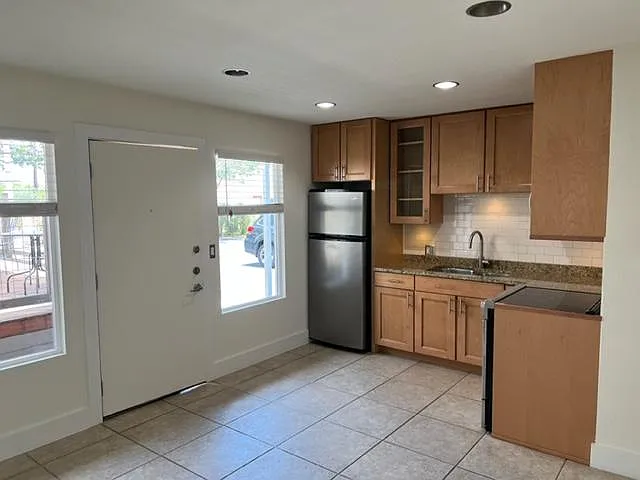 1314 Rosewood Ave #106 — Photo 4