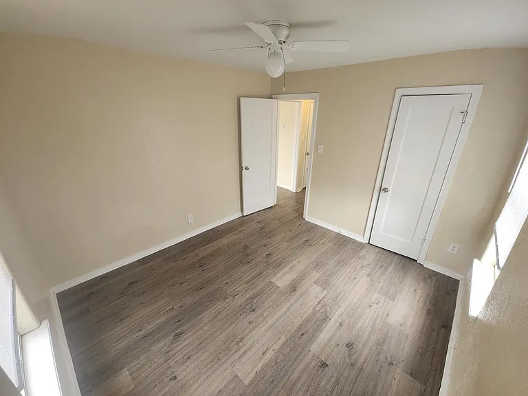 1002 N Lake St #A — Photo 19