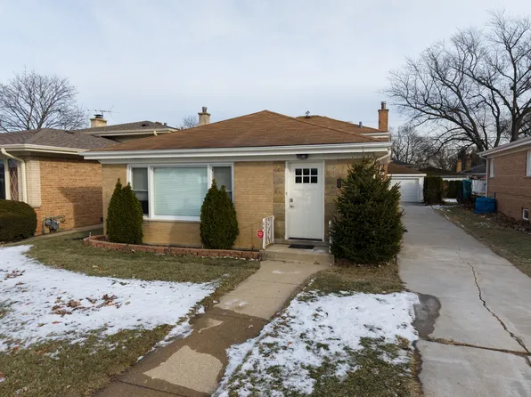 8453 N Ottawa Ave, Niles, IL 60714