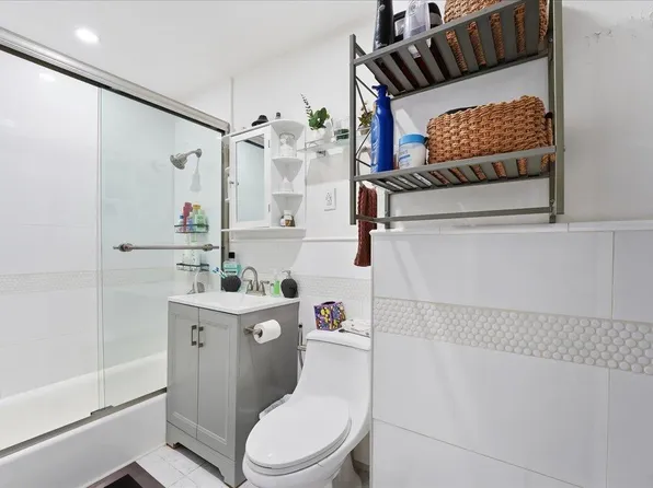 120 32nd Street image 12 of 17