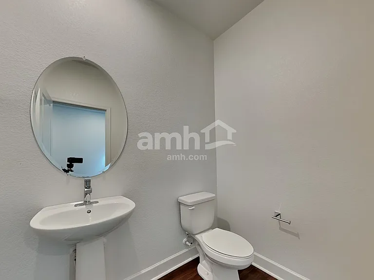4239 W Saint Charles Ave — Photo 7