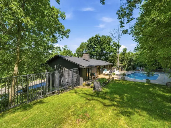 138 Chaparral Dr, Apple Valley, MN 55124