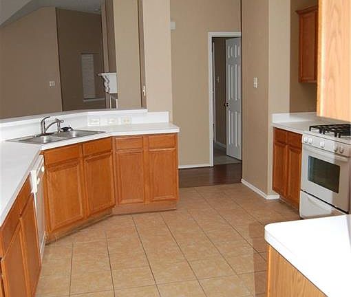 5th image of 10917 Fawn Valley Dr