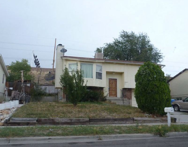 1st image of 3540 W Crown St