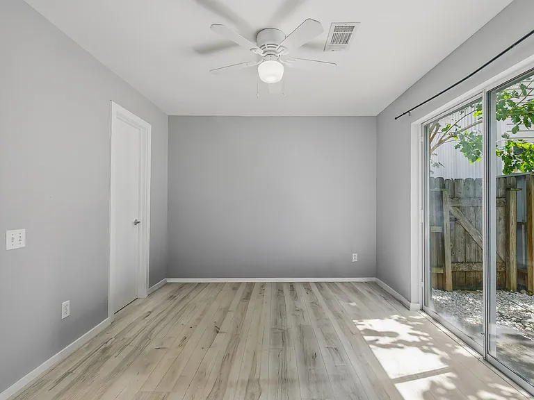 6908 Yellowstone Way Dr — Photo 9