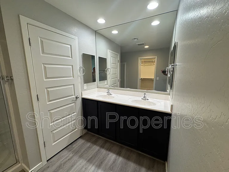 18787 W Yucatan Dr — Photo 20