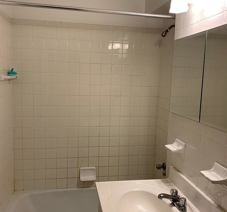 1st image of 401 E 81st St APT 4B