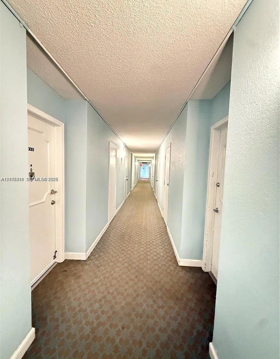 1801 S Ocean Dr — Photo 4