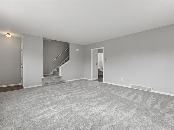 3rd image of 4508 Taylor AVENUE #4510