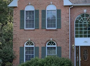 1702 Landon Hill Rd, Vienna, VA 22182