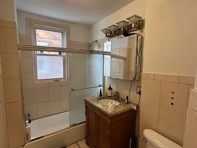8 Montfern Ave #8 — Photo 4
