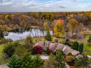 16310 Valley Rd, Chagrin Falls, OH 44023