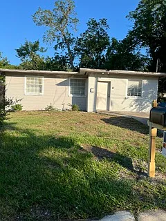 810 Laurel St — Photo 1