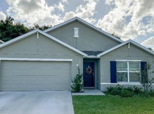8689 Triumph Cir, Wildwood, FL 34785