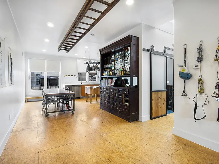 2020 E Fletcher St #1&2 — Photo 7