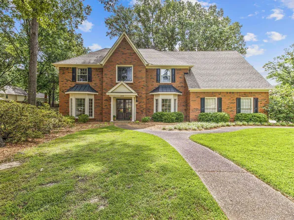 2104 N Bridge Dr, Germantown, TN 38139
