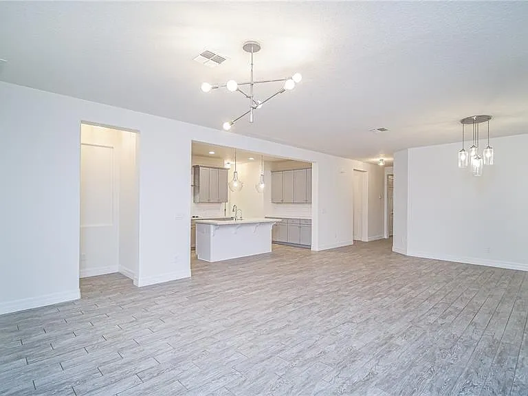 8201 Corkfield Ave — Photo 17