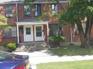 31 Mencel Cir, Bridgeport, CT 06610