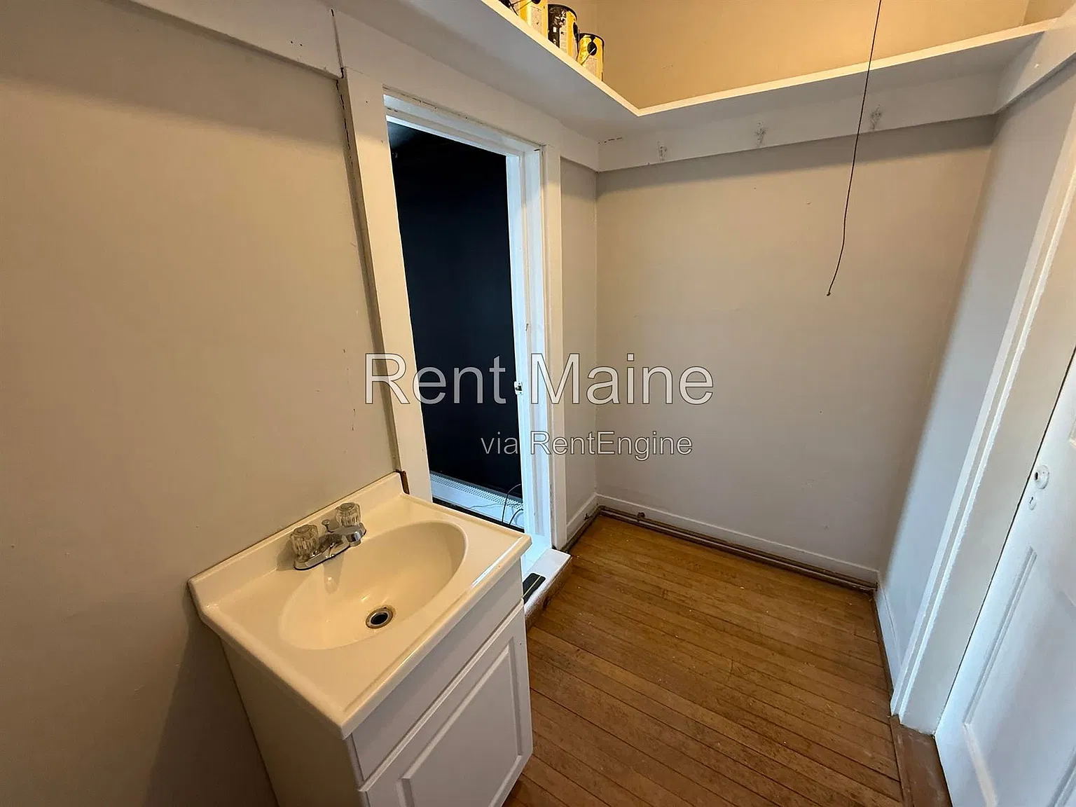 Studio, 1.0 bath, 348 sqft, $500 — Photo 3