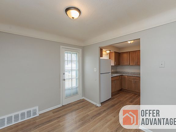 4th image of 27241 Forestview Ave