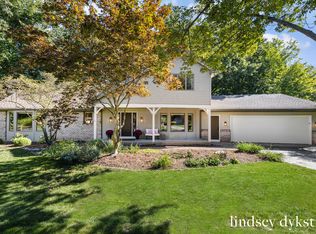 7395 Whispering Ridge St SE, Grand Rapids, MI 49546