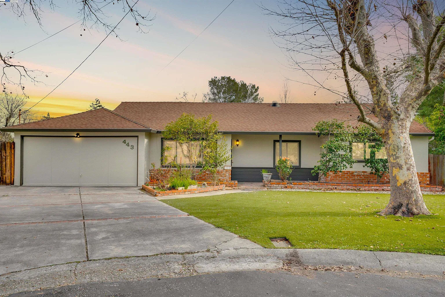 443 Derby Ct photo 1