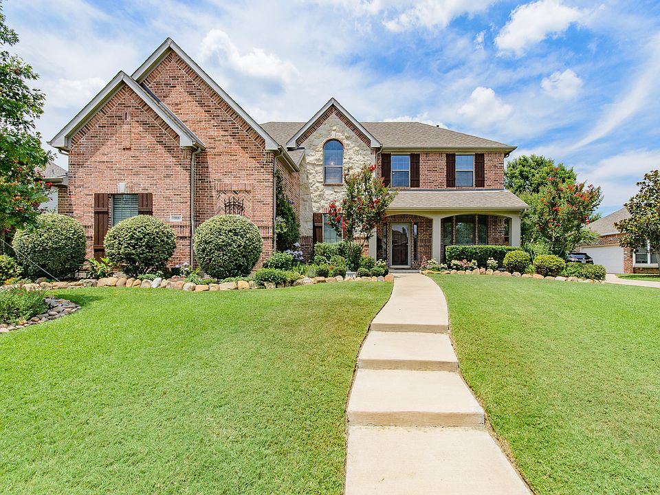 1st image of 333 Shady Oaks Dr
