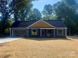 754 Whites Farm Rd, Statesville, NC 28625