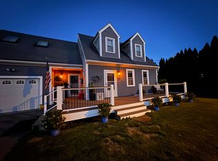 25 Clayton St, Middletown, RI 02842