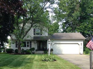 3370 Darbyshire Dr, Canfield, OH 44406