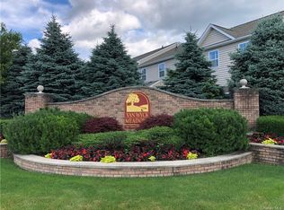 958 Huntington Dr, Fishkill, NY 12524