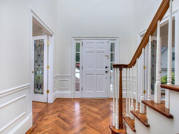 5th image of 535 Spindlewick Dr