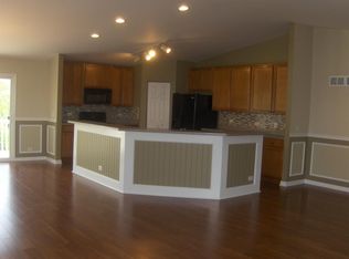 1560 Millbrook Dr, Algonquin, IL 60102