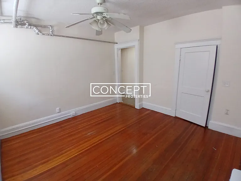 17 Barrows St #17B — Photo 3